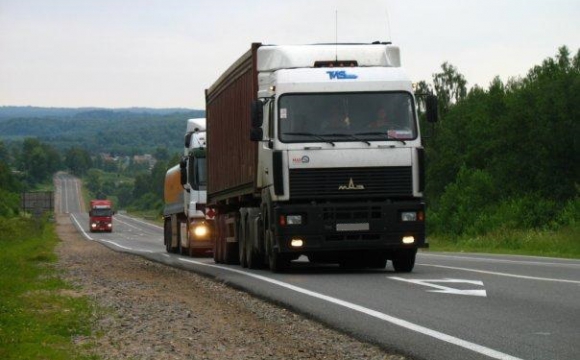 На Сумщині обмежать рух вантажівок