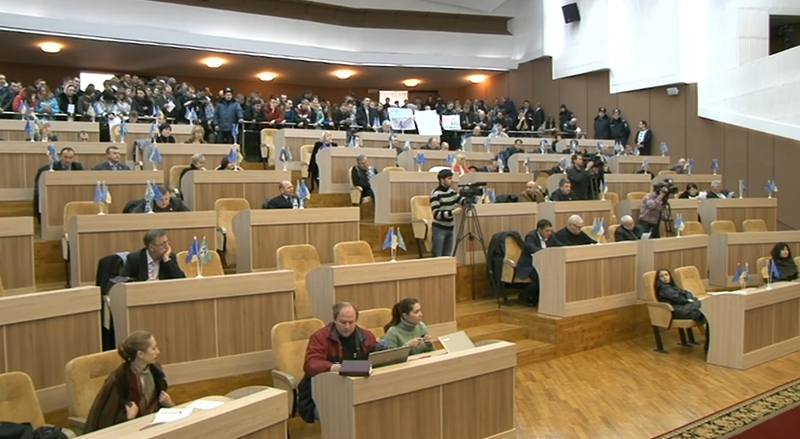 У Сумах перенесли сесію міськради: версії керівників фракцій У Сумах перенесли сесію міськради: версії керівників фракцій