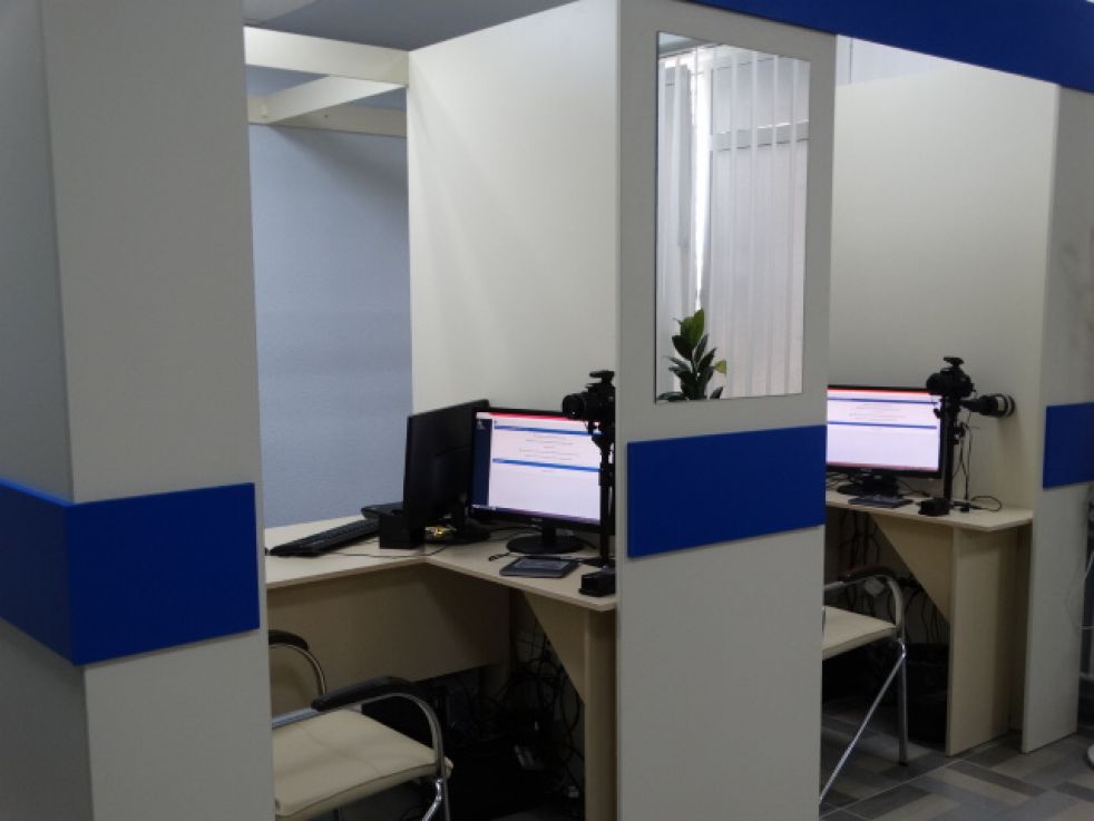У Сумах відкрили Центр для отримання біометричних паспортів для виїзду за кордон та ID-карток Фото з сайту SumyNews У Сумах відкрили Центр для отримання біометричних паспортів для виїзду за кордон та ID-карток Фото з сайту SumyNews