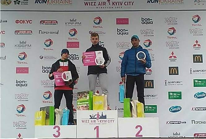 Сумчанин переміг у напівмарафоні в Києві. Фото СТС