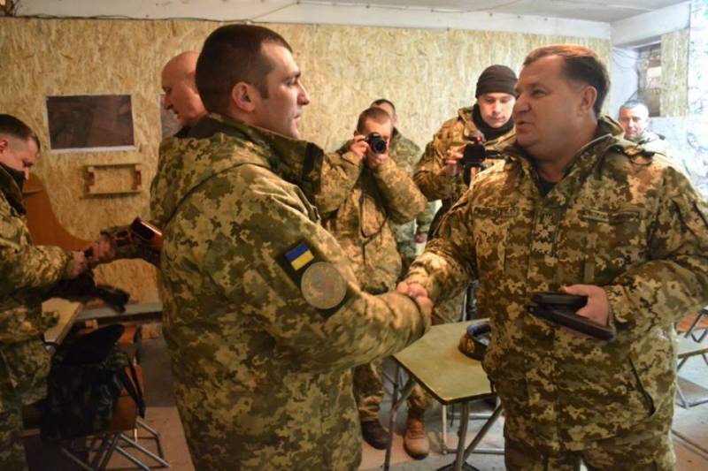 Міністр оборони України нагородив керівника 58-ї ОМПБр 