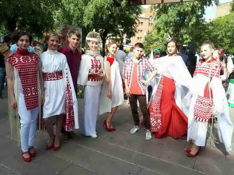 Дизайн-студія "ART’elь moda” у Барселоні