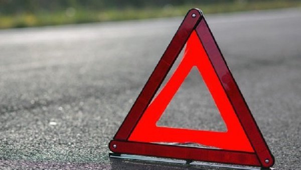 У Сумах жінка потрапила під колеса маршрутки