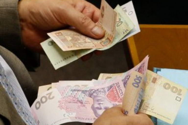 Усі пенсії переселенцям виплатять у повному обсязі