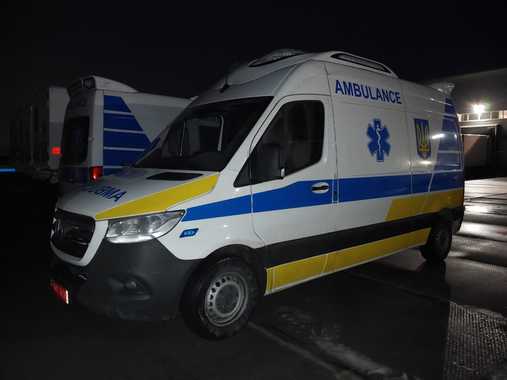 сербія передала україні два автомобілі швидкої допомоги