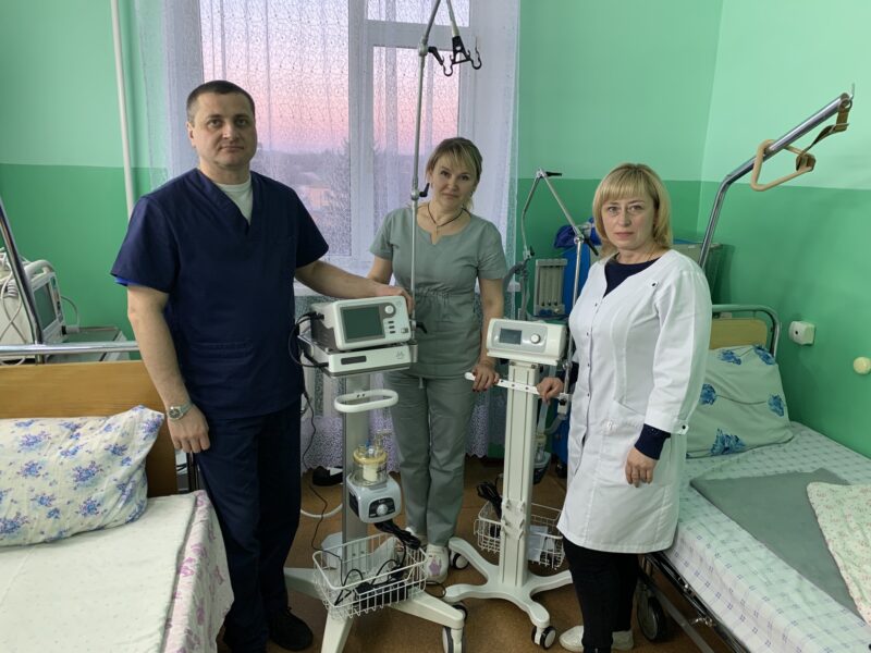 Недригайлівська лікарня отримала апарат ШВЛ та два генератори