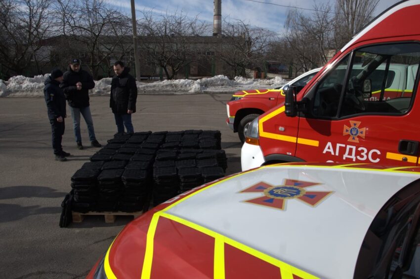 Сумським рятувальникам передали 250 бронежилетів