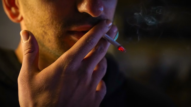 Захист від тютюнового диму: як швидко подати скаргу